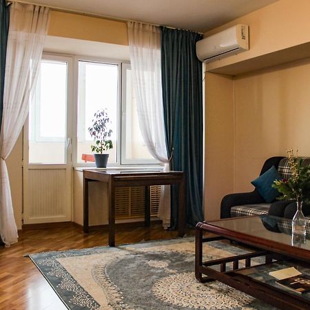 Appartement Золотой Квадрат 60 Кв2 à Almaty Extérieur photo