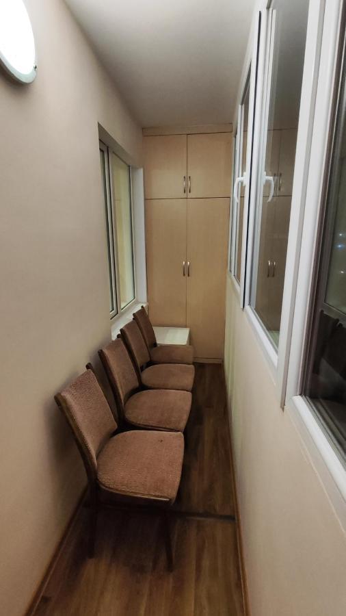 Appartement Золотой Квадрат 60 Кв2 à Almaty Extérieur photo